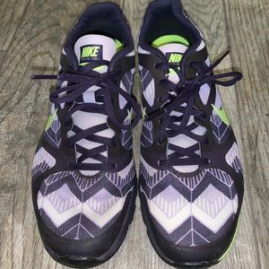 Nike Dual Fusion Sneakers